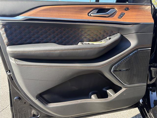 new 2025 Jeep Grand Cherokee car, priced at $59,400