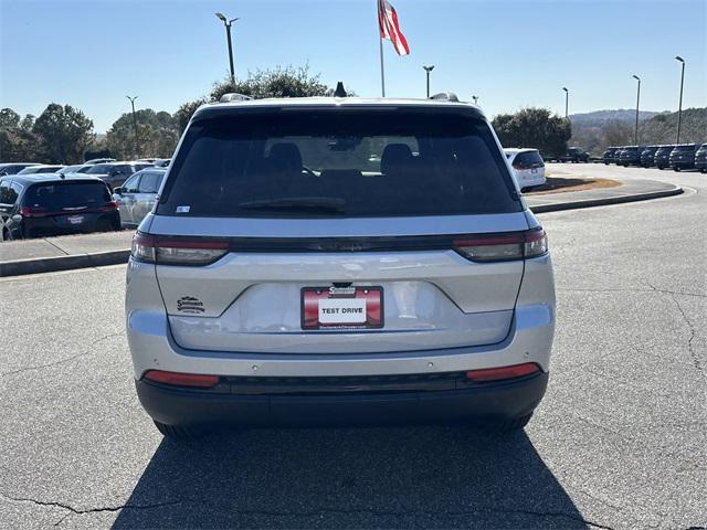 new 2025 Jeep Grand Cherokee car, priced at $36,730