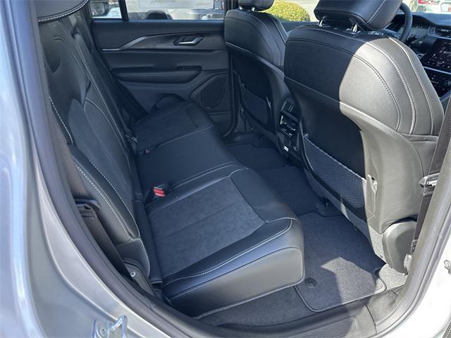 new 2025 Jeep Grand Cherokee car, priced at $36,730