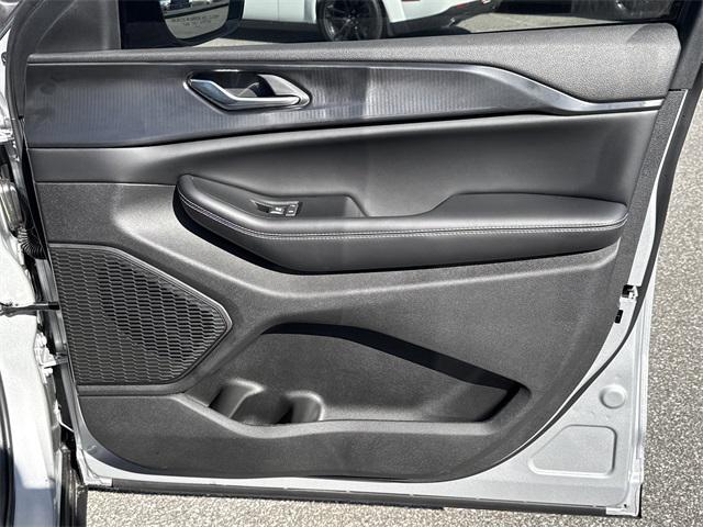 new 2025 Jeep Grand Cherokee car, priced at $36,730