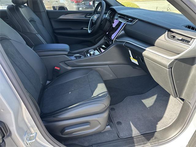 new 2025 Jeep Grand Cherokee car, priced at $36,730