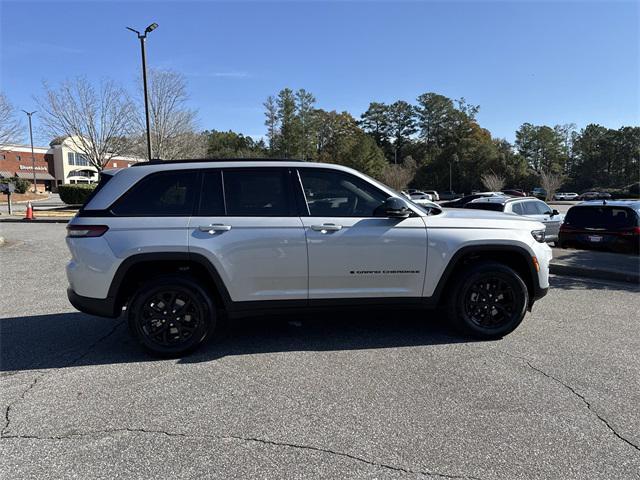 new 2025 Jeep Grand Cherokee car, priced at $36,730