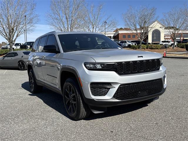 new 2025 Jeep Grand Cherokee car, priced at $36,730
