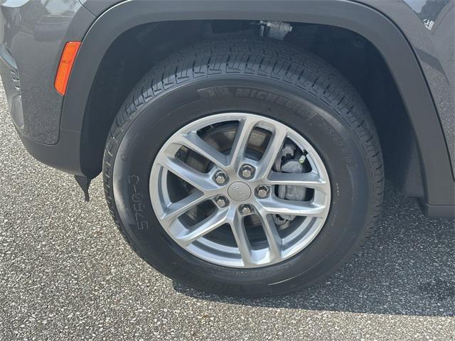 new 2025 Jeep Grand Cherokee car, priced at $35,307