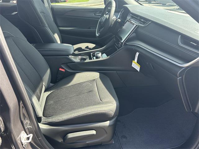 new 2025 Jeep Grand Cherokee car, priced at $35,307
