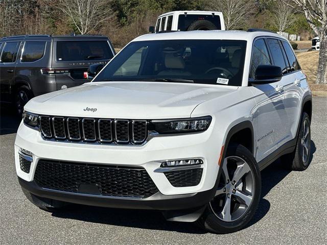 new 2025 Jeep Grand Cherokee car, priced at $46,820