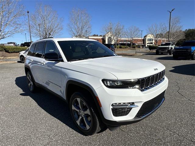 new 2025 Jeep Grand Cherokee car, priced at $46,820