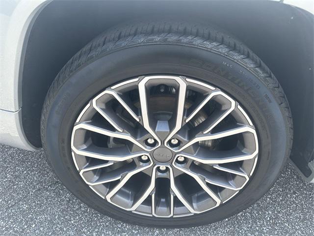 used 2024 Jeep Grand Cherokee L car, priced at $53,550