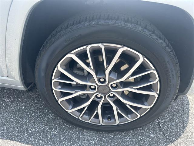 used 2024 Jeep Grand Cherokee L car, priced at $53,550