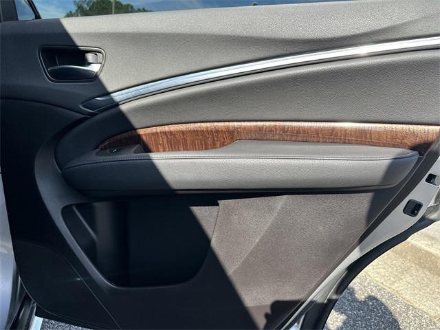 used 2018 Acura MDX car, priced at $21,790