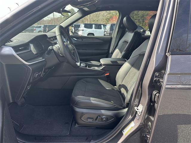 new 2025 Jeep Grand Cherokee L car, priced at $42,574