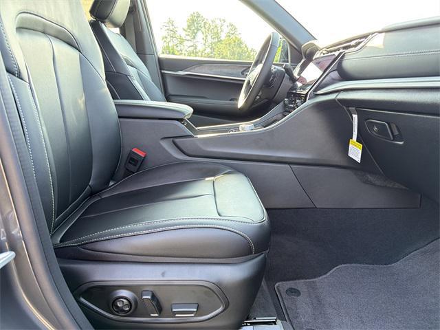 new 2025 Jeep Grand Cherokee car, priced at $43,010