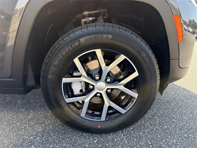 new 2025 Jeep Grand Cherokee car, priced at $43,010