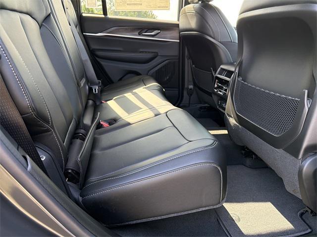 new 2025 Jeep Grand Cherokee car, priced at $43,010