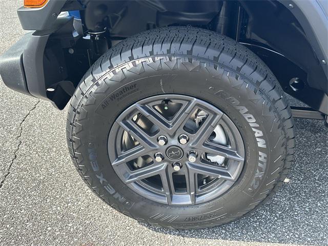 new 2025 Jeep Wrangler car, priced at $39,255