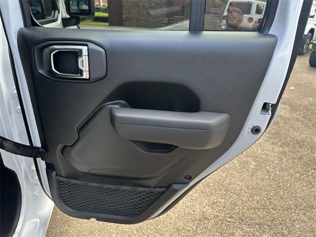 new 2025 Jeep Wrangler car, priced at $40,375