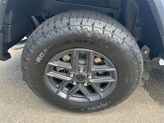 new 2025 Jeep Wrangler car, priced at $40,375