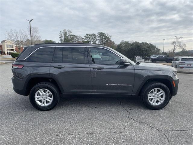 new 2025 Jeep Grand Cherokee car, priced at $35,925