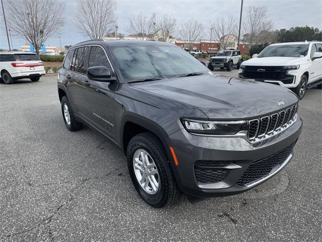 new 2025 Jeep Grand Cherokee car, priced at $35,925