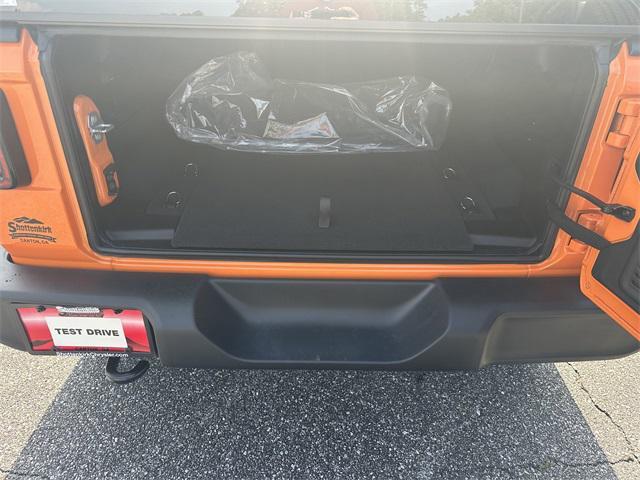 new 2025 Jeep Wrangler car, priced at $42,007