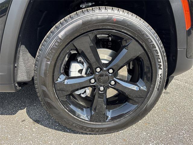 new 2025 Jeep Grand Cherokee car