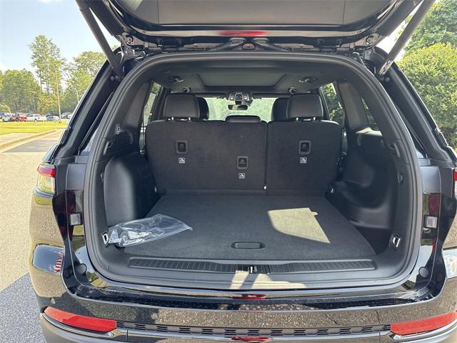 new 2025 Jeep Grand Cherokee car