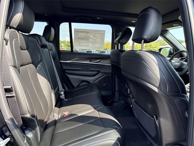 new 2025 Jeep Grand Cherokee car