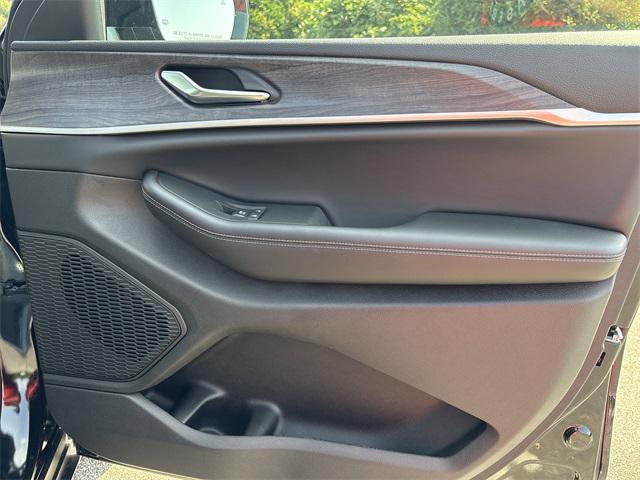 new 2025 Jeep Grand Cherokee car