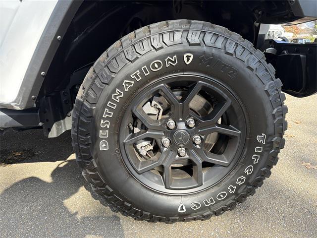 used 2024 Jeep Gladiator car, priced at $37,925