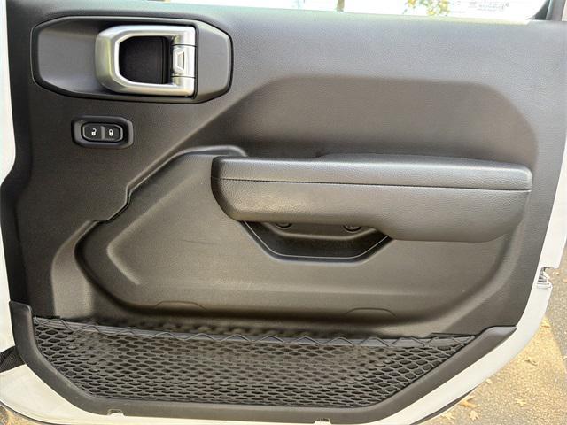 used 2024 Jeep Gladiator car, priced at $37,925