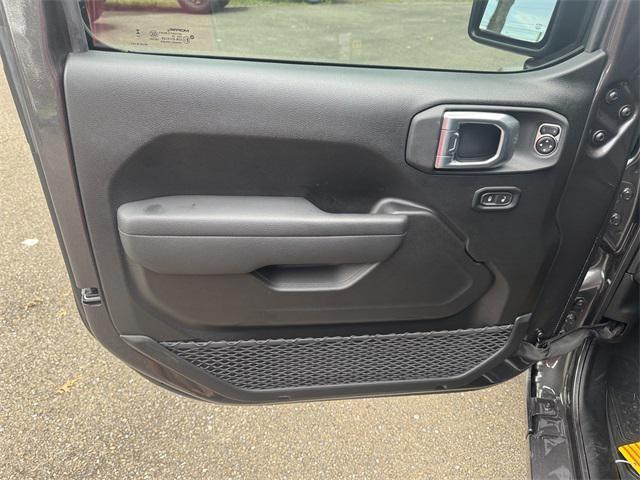 new 2025 Jeep Wrangler car, priced at $41,753