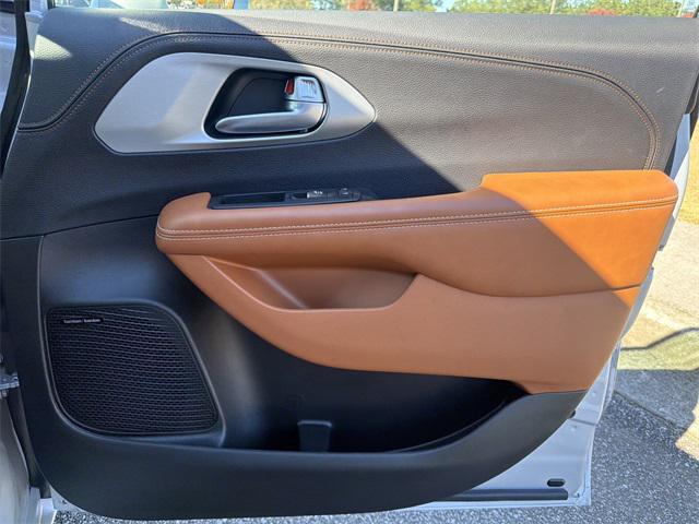 used 2024 Chrysler Pacifica car, priced at $43,925