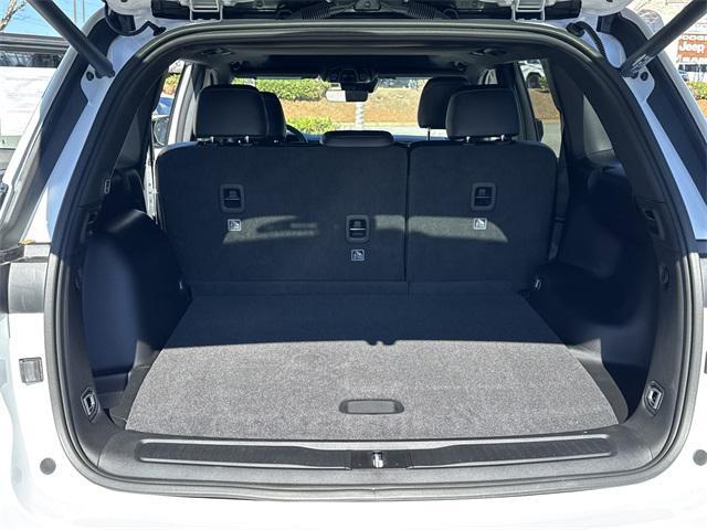 new 2025 Jeep Grand Cherokee car, priced at $36,526