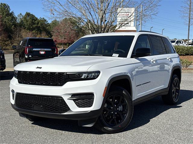 new 2025 Jeep Grand Cherokee car, priced at $36,526