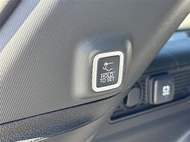 new 2025 Jeep Grand Cherokee car, priced at $36,526