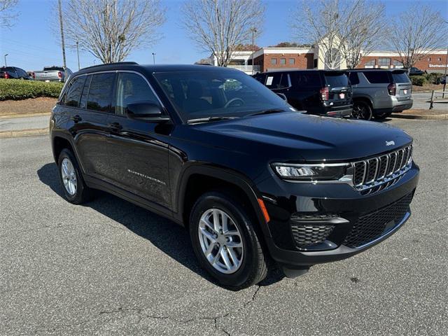 new 2025 Jeep Grand Cherokee car, priced at $35,175