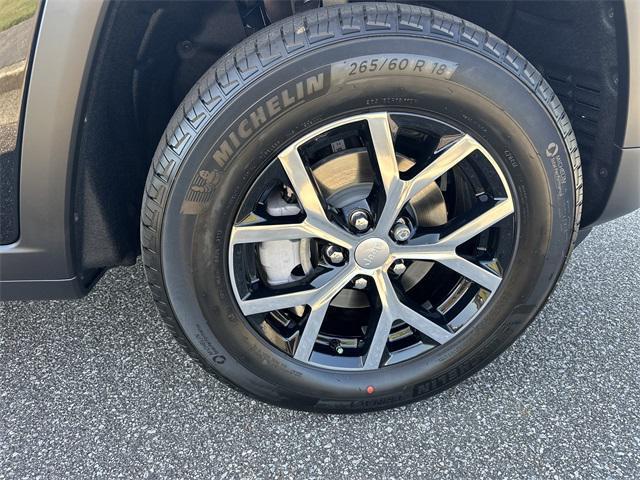 new 2025 Jeep Grand Cherokee car, priced at $39,495