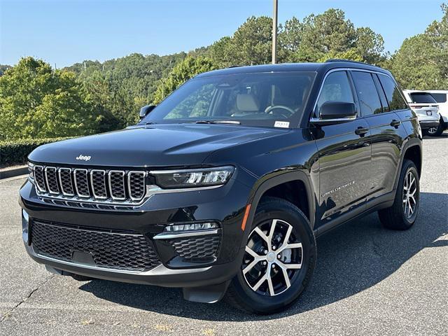 new 2025 Jeep Grand Cherokee car, priced at $39,495