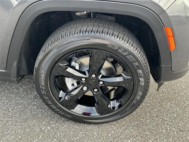 new 2025 Jeep Grand Cherokee car, priced at $42,170