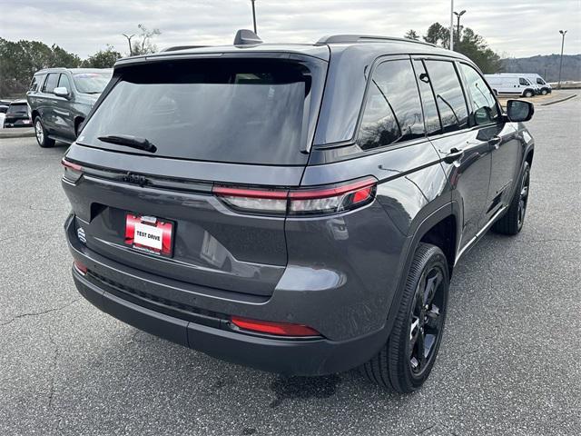 new 2025 Jeep Grand Cherokee car, priced at $42,170