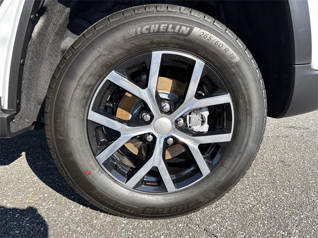 new 2025 Jeep Grand Cherokee car, priced at $37,900