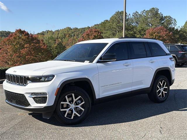 new 2025 Jeep Grand Cherokee car, priced at $37,900