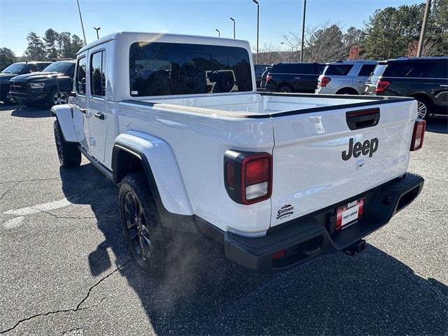 new 2025 Jeep Gladiator car, priced at $38,177