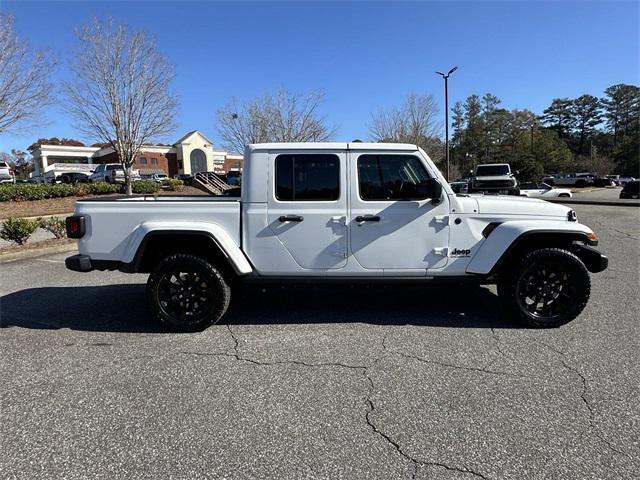 new 2025 Jeep Gladiator car, priced at $38,177