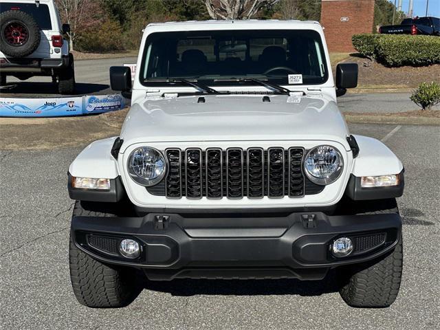 new 2025 Jeep Gladiator car, priced at $38,177