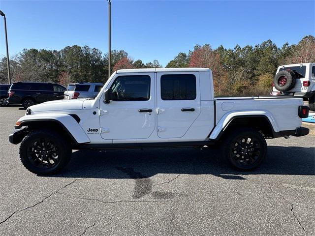 new 2025 Jeep Gladiator car, priced at $38,177