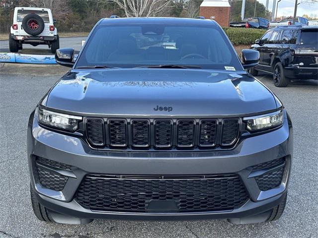 new 2025 Jeep Grand Cherokee car, priced at $42,170