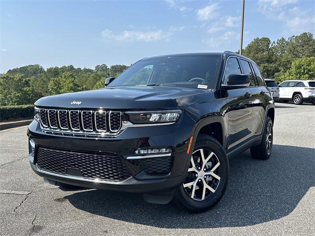new 2025 Jeep Grand Cherokee car, priced at $40,995
