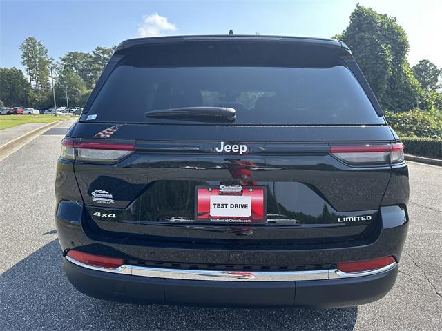 new 2025 Jeep Grand Cherokee car, priced at $40,995