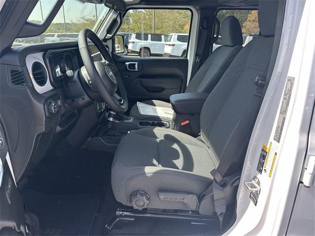 new 2025 Jeep Gladiator car, priced at $44,430